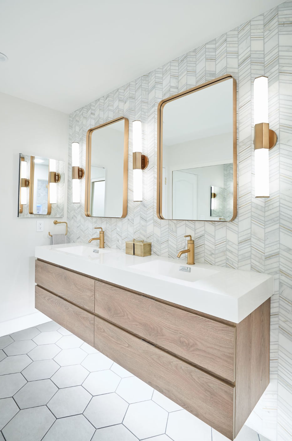 Bathroom Renovation / Home - image 3